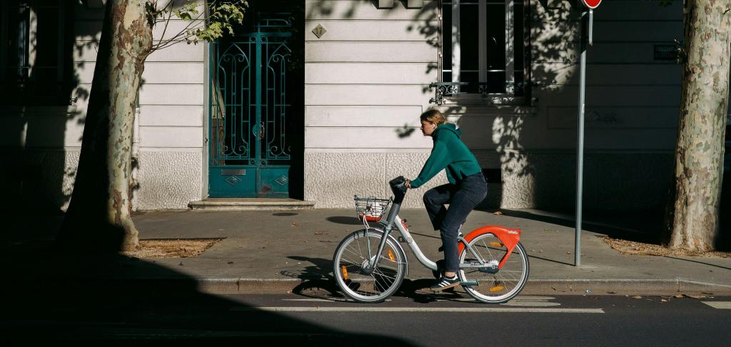 Lyon by Electric Bike: Discovering Fourvière and the Croix-Rousse Without Breaking a Sweat