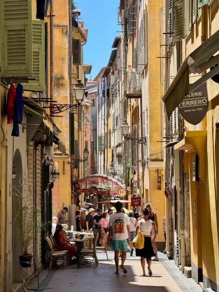 Vieux-Nice: The Complete Guide to the Côte d'Azur's Baroque Quarter