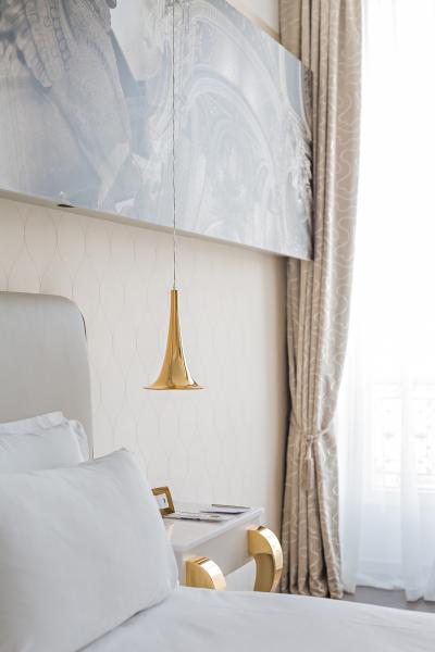 Deluxe Room Rhône View